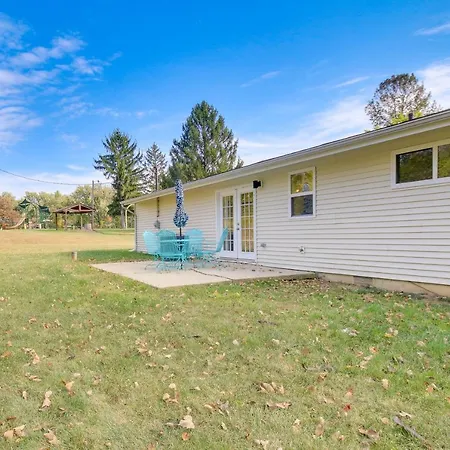 Pet-Friendly Dayton Home With Grill, Walk To Park!